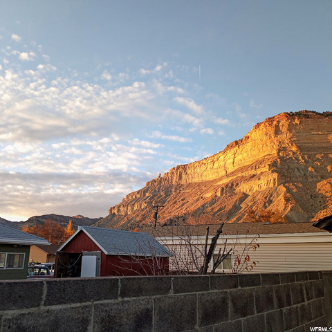 115 Ridgeway St, Helper, UT 84526 — photo 2