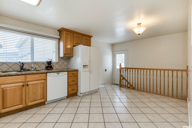 5644 S 2775 W, Roy, UT 84067 — photo 4
