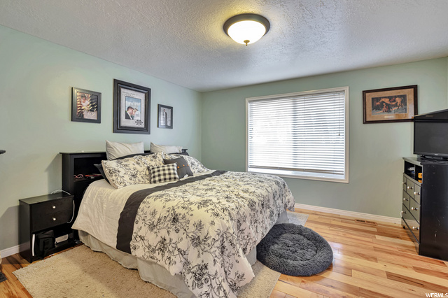 833 N Mountain View Rd, Centerville, UT 84014 — photo 9