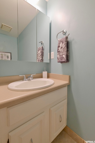 730 E Baker Dr, Midvale, UT 84047 — photo 11