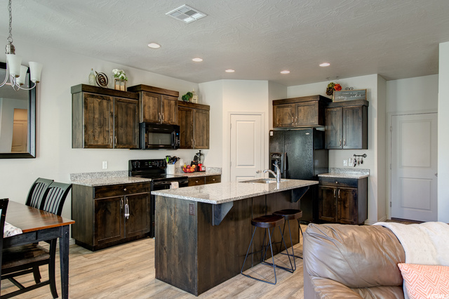 Photo 32 for MLS #1780121 at 3290 E Sugar Maple Dr