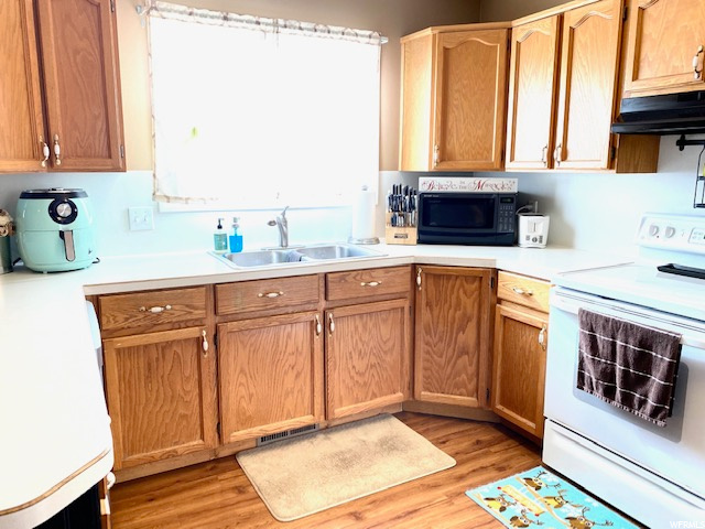 492 W 660 S, Tremonton, UT 84337 — photo 8