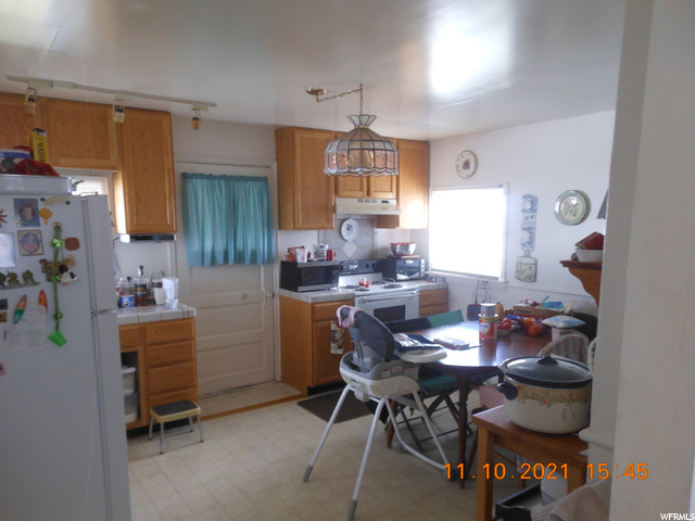 8809 S 1300 E, Sandy, UT 84094 — photo 4