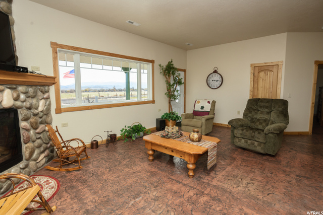533 E 800 N, Elsinore, UT 84724 — photo 4