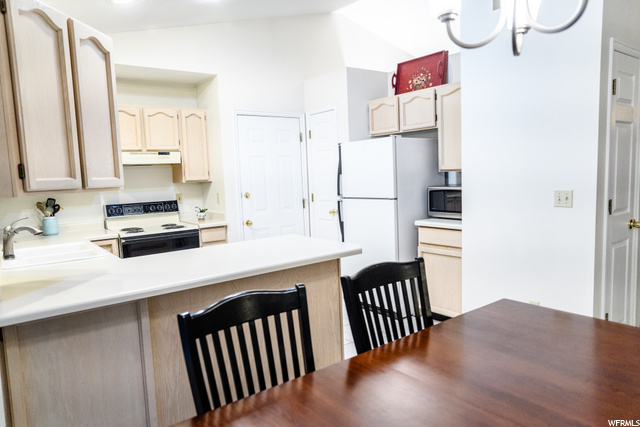 9883 S Flint Dr E, Sandy, UT 84094 — photo 12