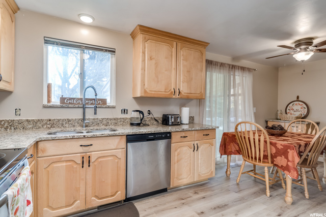 607 W 1750 N, Clinton, UT 84015 — photo 8