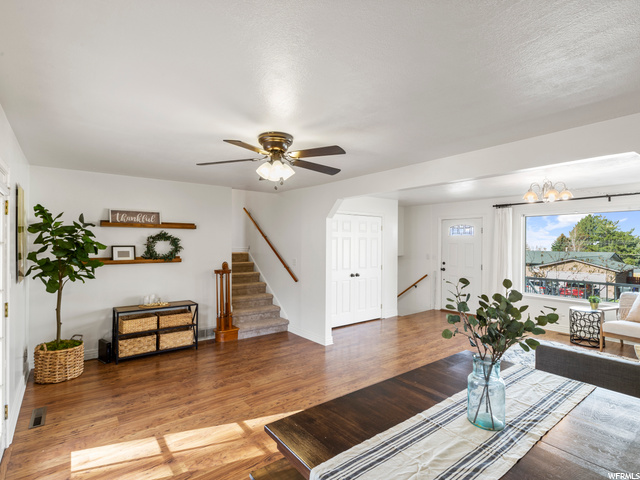 34 E Bonneville Dr, Bountiful, UT 84010 — photo 10