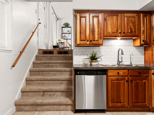 34 E Bonneville Dr, Bountiful, UT 84010 — photo 12