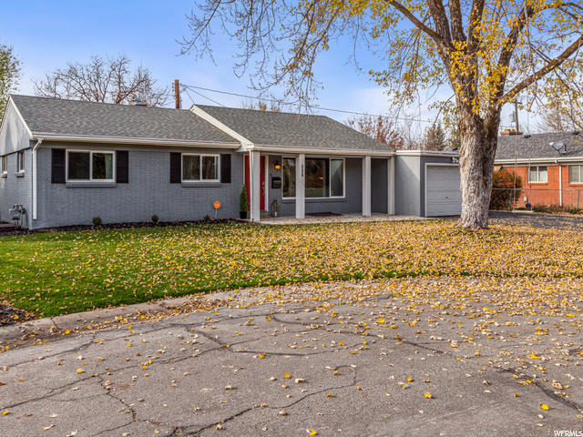6220 S 2275 E, Holladay, UT 84121 — photo 2