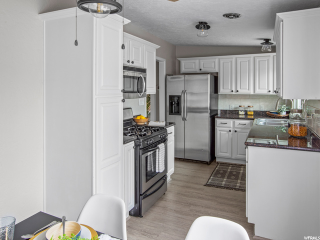 6220 S 2275 E, Holladay, UT 84121 — photo 8