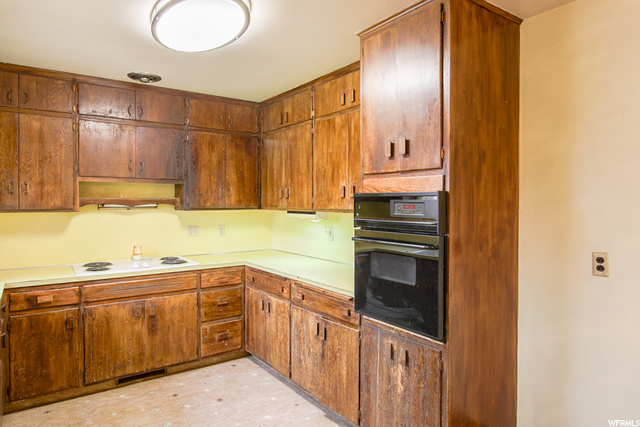 5976 S 2100 W, Roy, UT 84067 — photo 10