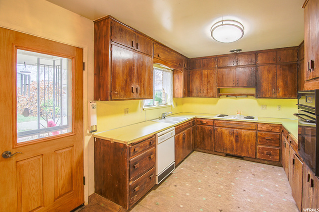5976 S 2100 W, Roy, UT 84067 — photo 9
