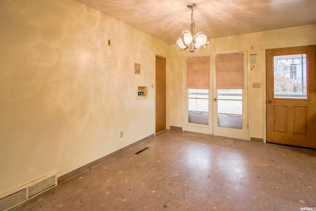 5976 S 2100 W, Roy, UT 84067 — photo 8