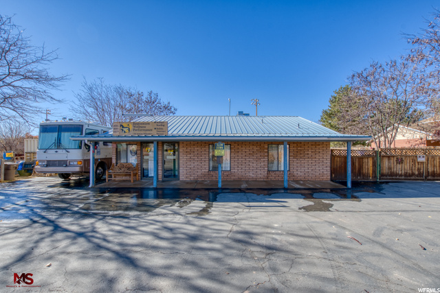484 S 100 E, Kanab, UT 84741 — photo 6