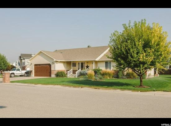 597 Eagle Dr, Preston, ID 83263 — photo 2