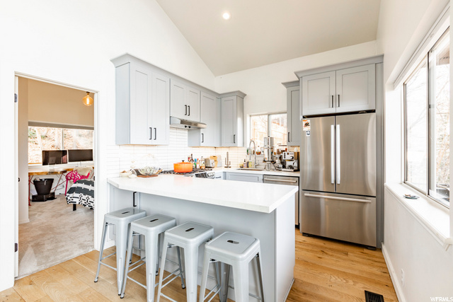 200 Parkview