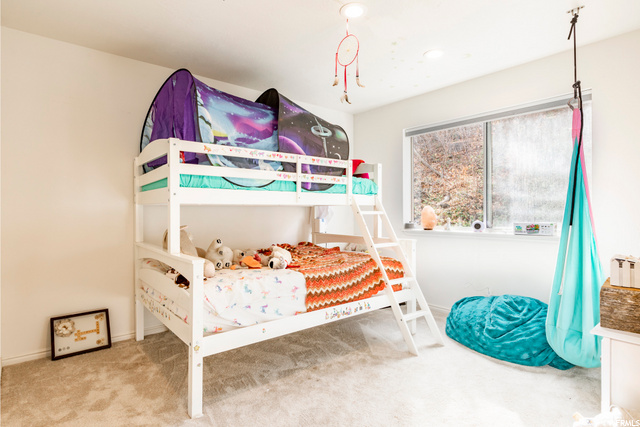 200 Parkview