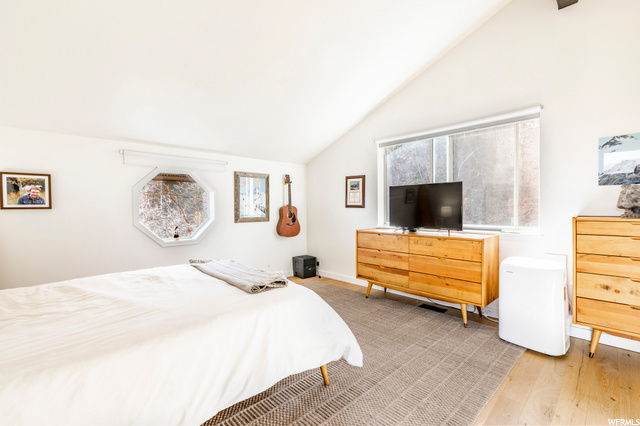 200 Parkview