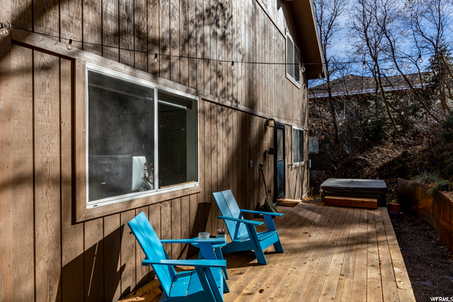 200 Parkview
