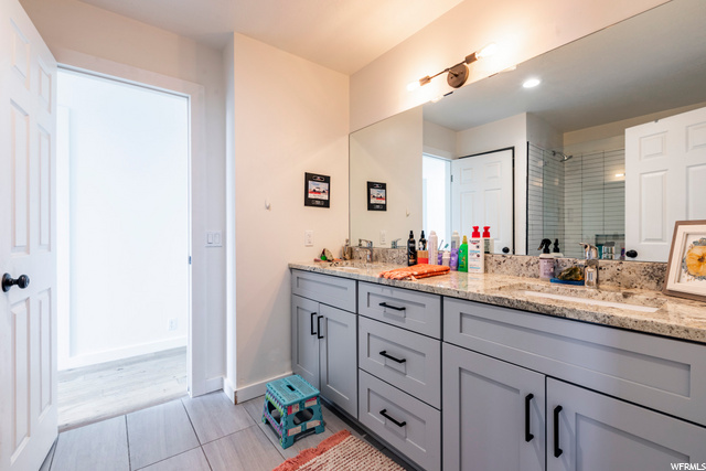 200 Parkview