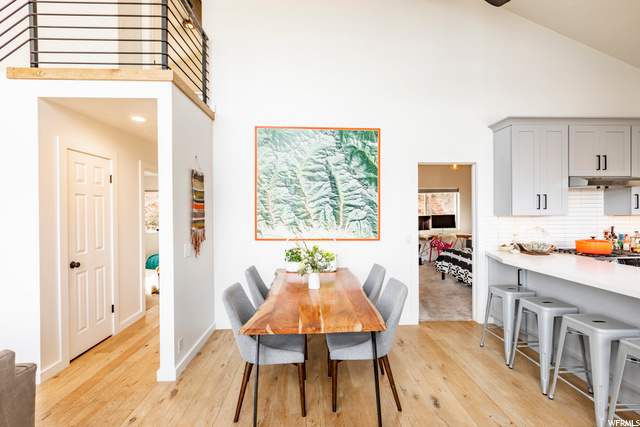 200 Parkview