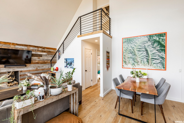 200 Parkview