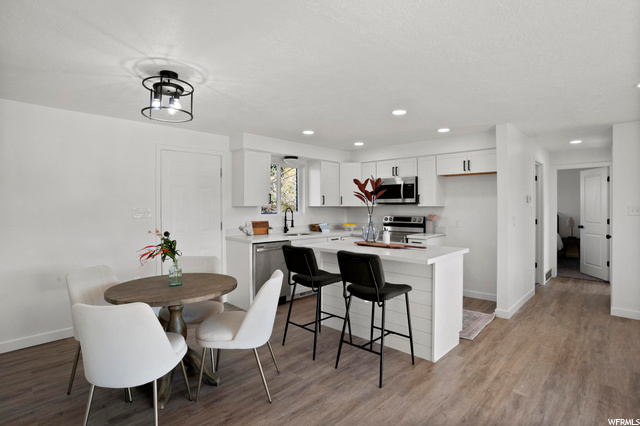 Kitchen w/ dining area