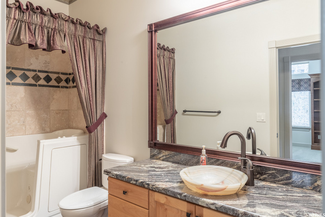 2493 E 1900 N, Layton, UT 84040 — photo 11