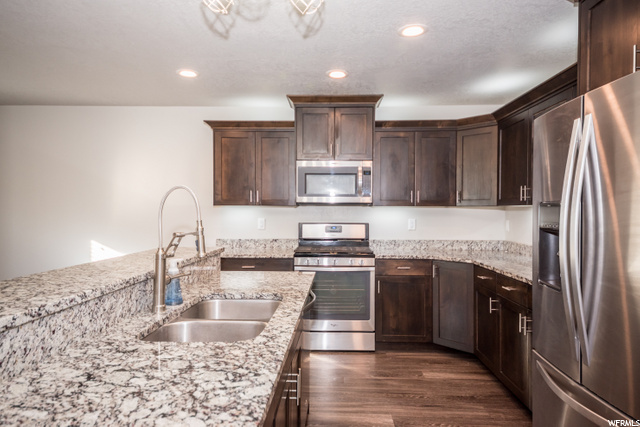 255 W 40 N, Hyrum, UT 84319 — photo 2