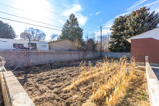 9620 S 660 E, Sandy, UT 84070 — photo 8