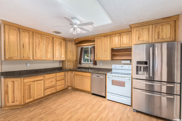 9620 S 660 E, Sandy, UT 84070 — photo 2