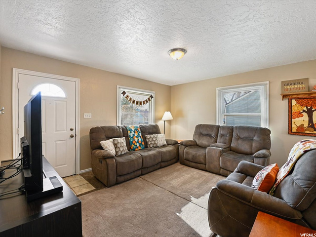 22 S Villa Dr, Clearfield, UT 84015 — photo 4