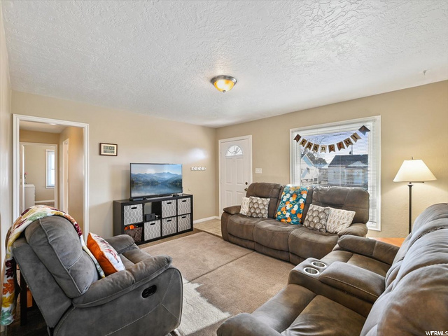 22 S Villa Dr, Clearfield, UT 84015 — photo 3