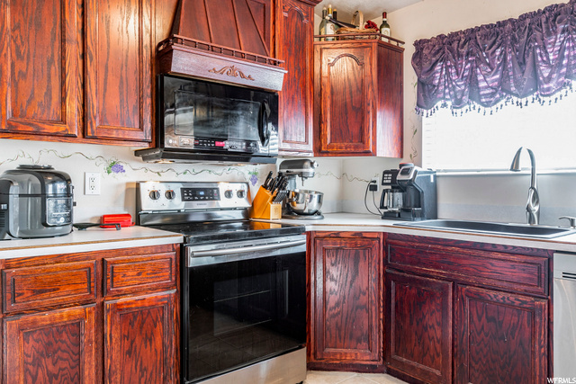 853 W 1930 N, Clearfield, UT 84015 — photo 12