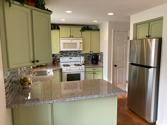 1075 W 25 S, Clearfield, UT 84015 — photo 8