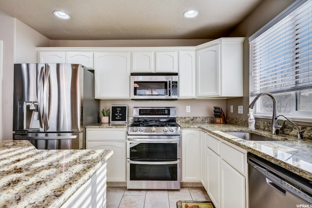 4073 S 2725 W, Roy, UT 84067 — photo 10