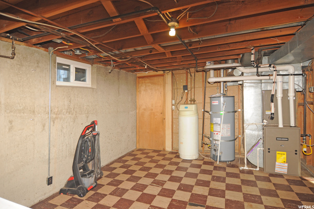 5151 S 2275 W, Roy, UT 84067 — photo 9