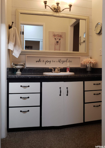 Master vanity