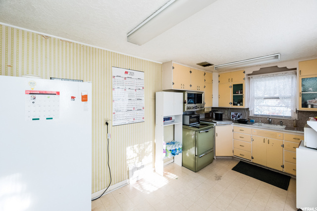 365 E 100 N, Garland, UT 84312 — photo 10