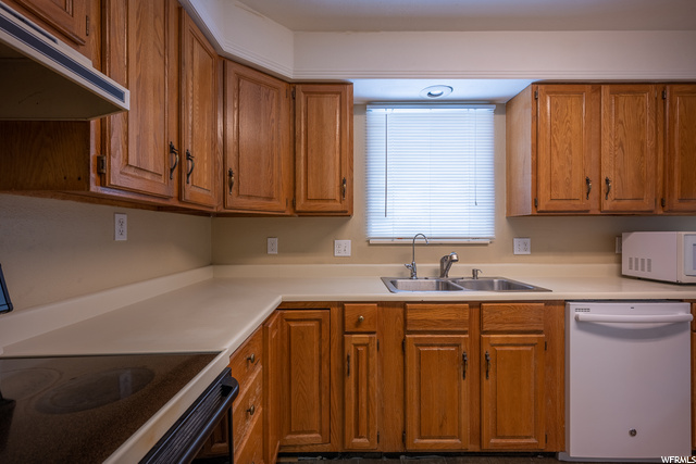 38 W 900 N, Bountiful, UT 84010 — photo 10