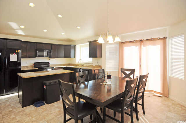 3573 W Cranefield Rd, Clearfield, UT 84015 — photo 3