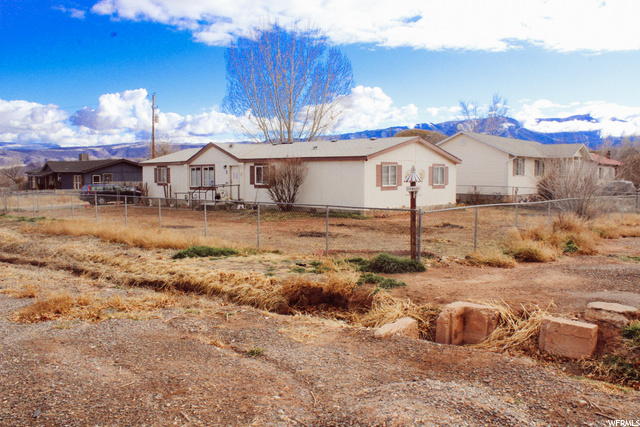 612 E 600 N, Richfield, UT 84701 — photo 2