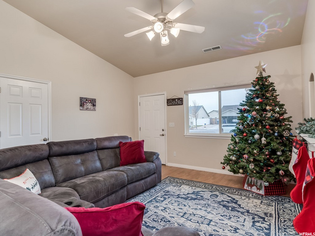 496 Stone Ct, Ogden, UT 84404 — photo 6