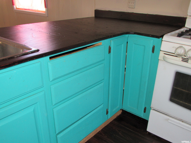 Kitchen cupboards
