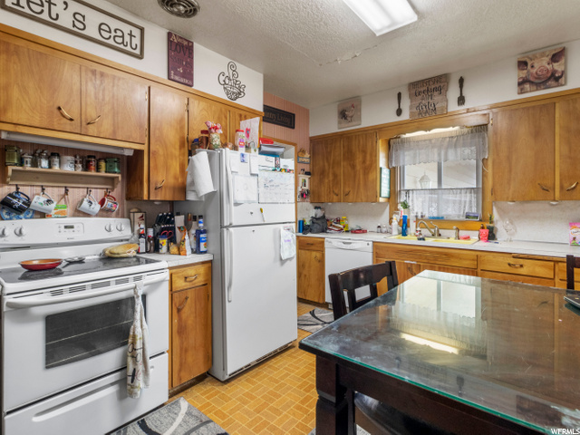 690 S 1200 E, Trenton, UT 84338 — photo 7