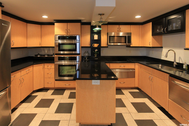 Common area kitchen