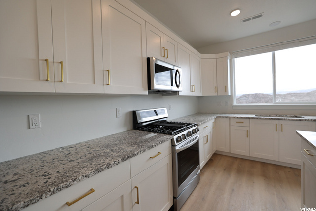 664 E 1150 S, Hyrum, UT 84319 — photo 4