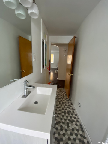 209 E 2200 S, Bountiful, UT 84010 — photo 12