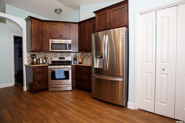 1957 N 2595 W, Clinton, UT 84015 — photo 9