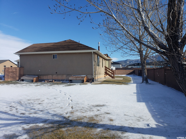 Side view of yard